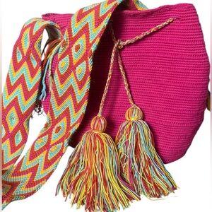 Colombian Wayuu Mochilas Pink Woven Crossbody Bucket Bag